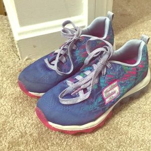 Girls size 13 sketchers sneakers